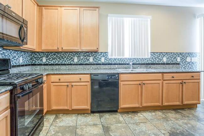 7914 Port Charles Ct, Las Vegas, NV 89149 - photo 5