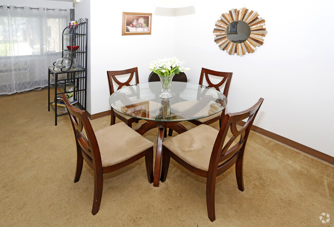 1BR,1BA,647SF - The Birch