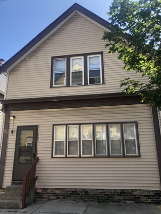 923 E Clarke St, Milwaukee, WI 53212
