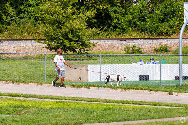 Residents in Midtown enjoy the walkability and convenience of the neighborhood.