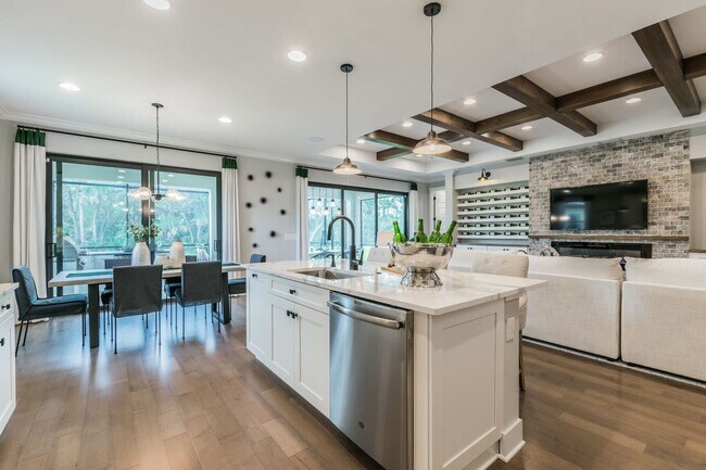 15104 37th Ct E unit 38667699, Parrish, FL 34219 - photo 2