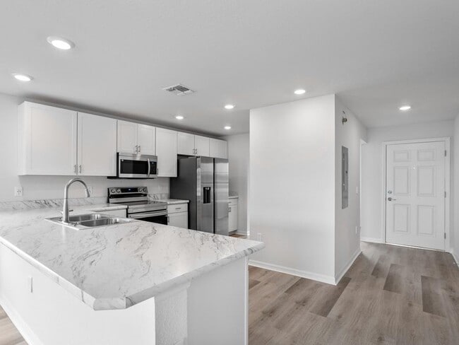 235 Turtle Bay Ave, Winter Haven, FL 33881 - photo 2