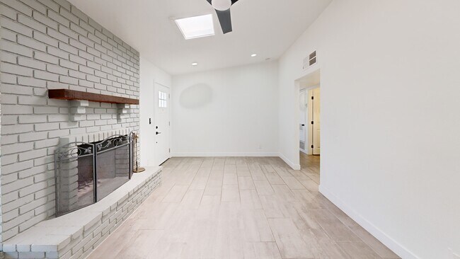 12453 N 29th Ave, Phoenix, AZ 85029 - photo 2