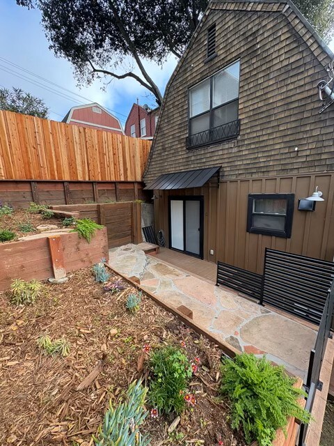 538 Virginia St unit C, Vallejo, CA 94590 - photo 2