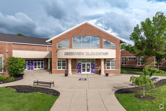 Creekview Elemtary School offers free breakfast and lunch for all of its students.