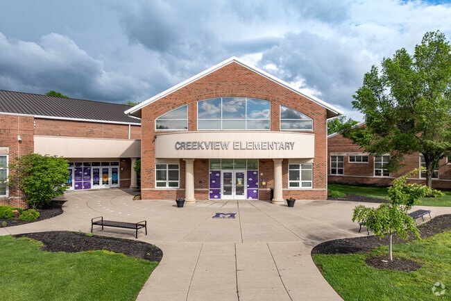 Creekview Elemtary School offers free breakfast and lunch for all of its students.