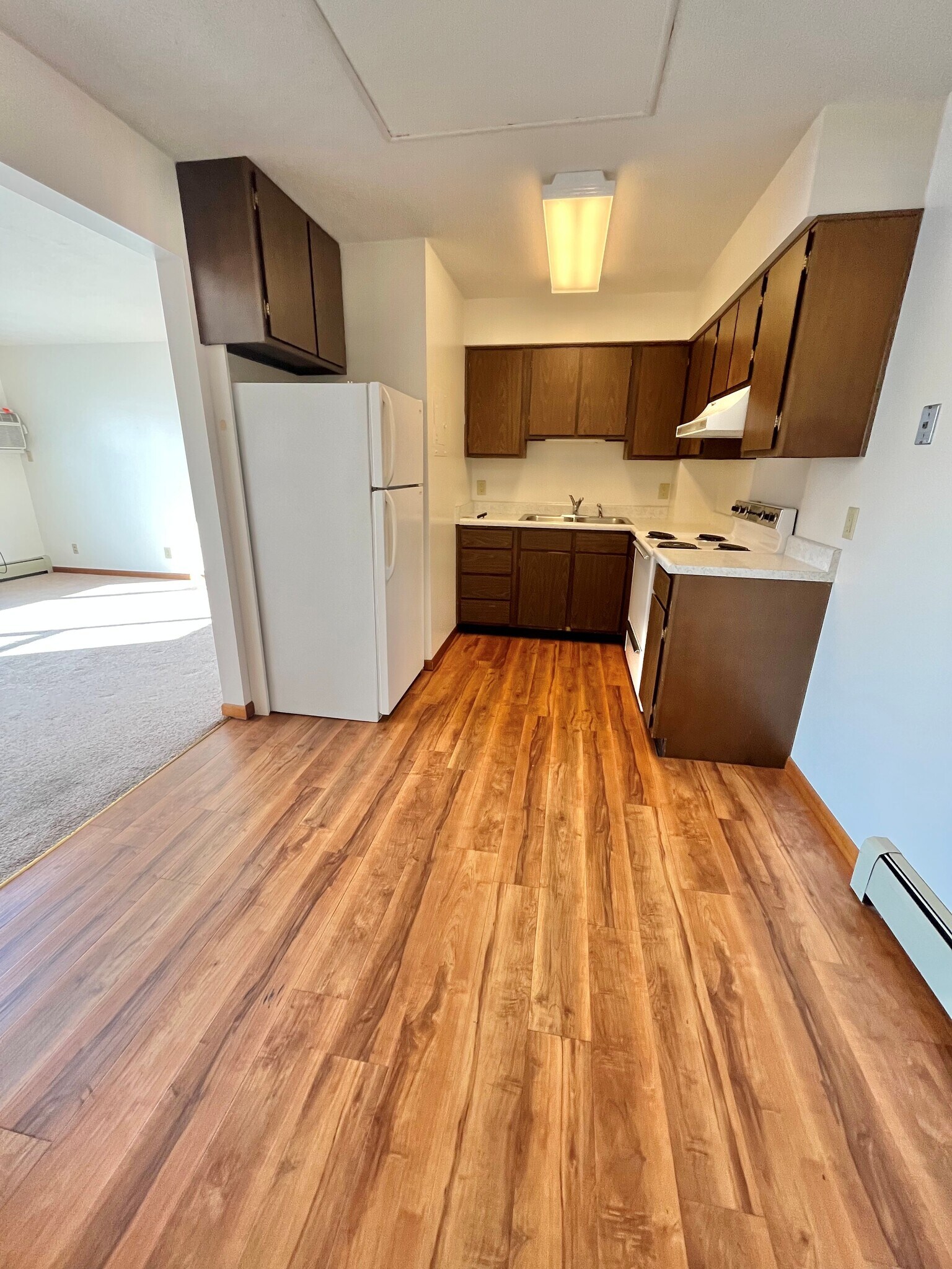 3505 S. Hawthorne Apartments, Sioux Falls, SD 57105 - photo 1