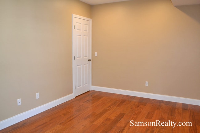 174 Gano St unit 3, Providence, RI 02906 - photo 4