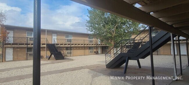 711 S Austin Ave unit 201, Tulia, TX 79088 - photo 3
