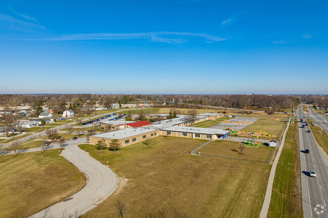 Fort Wayne's Holland Elementary School has 458 students.