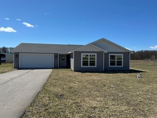 9068 Kingsfield Dr, Kingsley, MI 49649