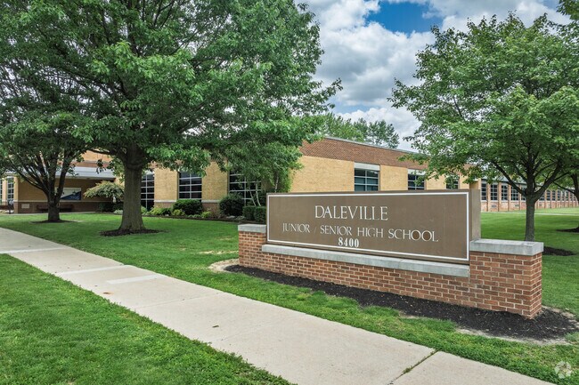 Daleville Junior/Senior High School has 451 students in grades 7-12.