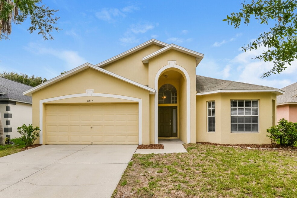 12817 Kings Lake Dr, Gibsonton, FL 33534 - photo 1