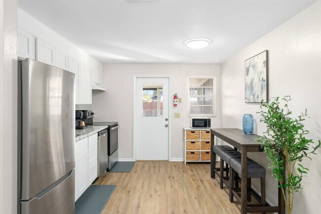 38604 Naomi Ave unit ID1234466P, Zephyrhills, FL 33542 - photo 3