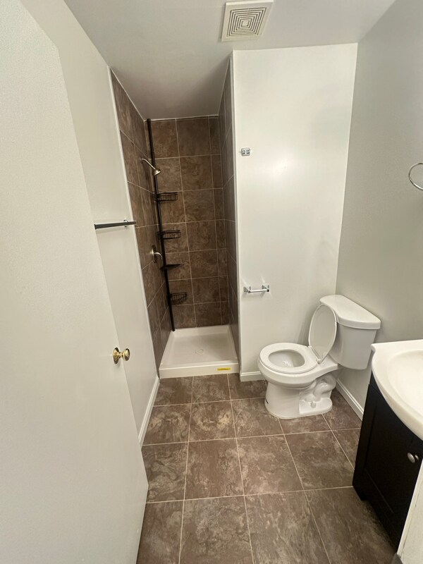 814 Hr Dr SE, Washington, DC 20032 - photo 6