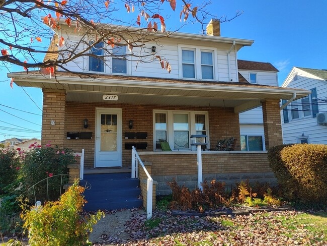 2317 Broad St unit . 4, Parkersburg, WV 26101 - photo 3