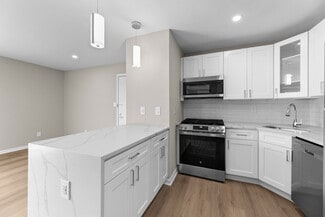 60 Fox Run Dr, Plainsboro, NJ 08536