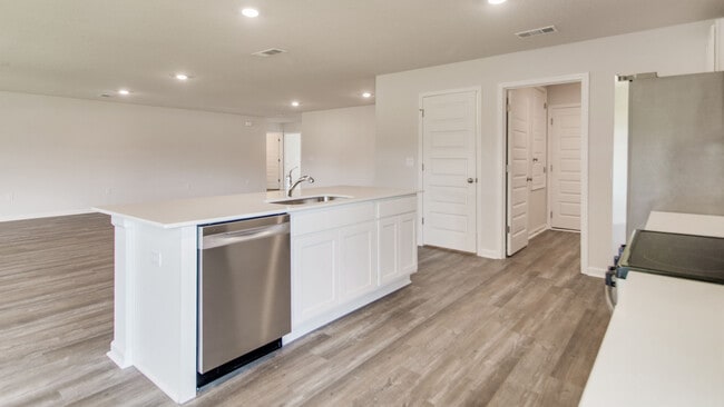 8661 Galatia St, Milton, FL 32583 - photo 4