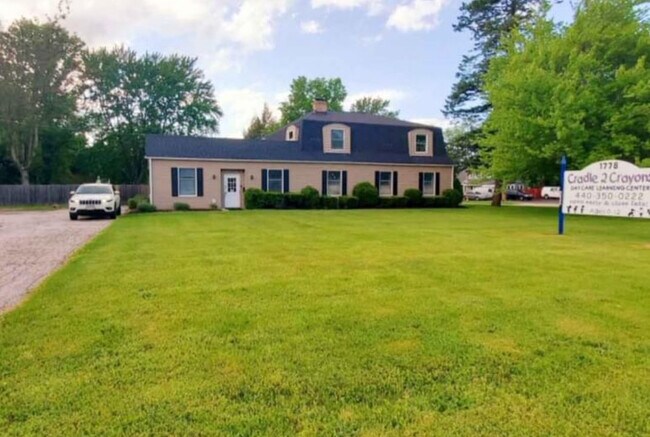 Lucretia Dillard-Moore