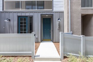 2548 Elderberry Ln, Carlsbad, CA 92008
