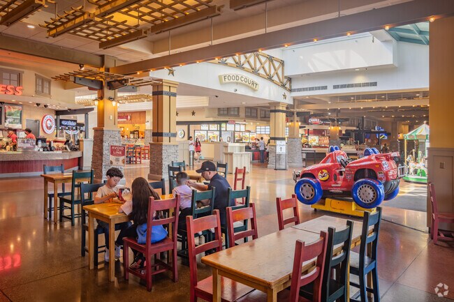 Northridge Mall foodcourt has ample options in Northridge, Salinas, CA.
