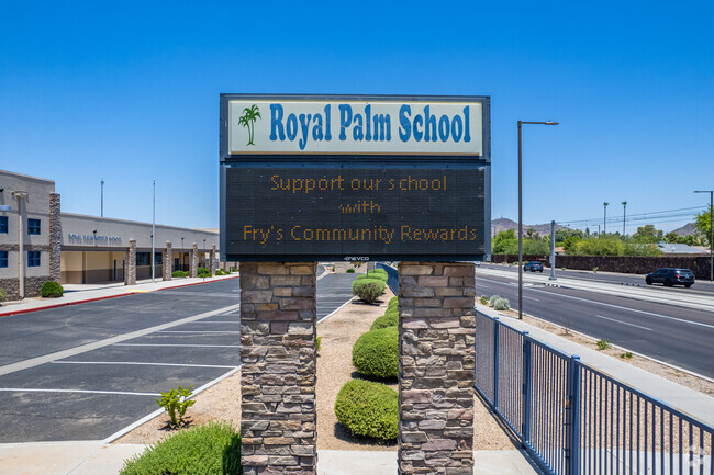 Royal Palm Middle School's monument sign proudly represents excellence in Phoenix.