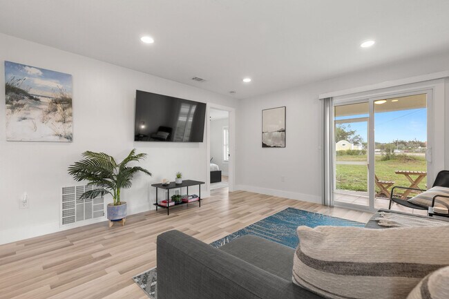 6 Bay Acres Ave unit ID1228250P, Osprey, FL 34229 - photo 2