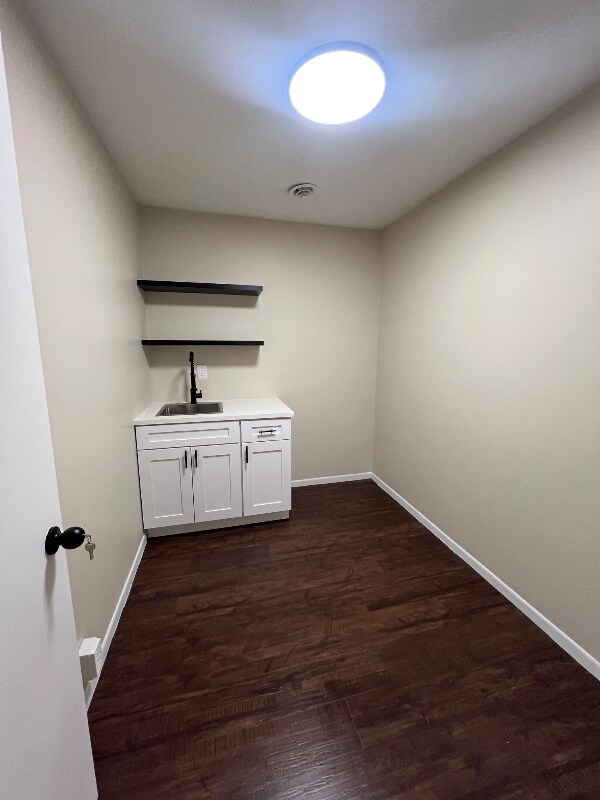 508 E Broad St, Elyria, OH 44035 - photo 4