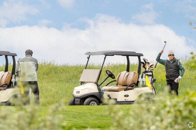 Meridian Golf Club, located just minutes from Stepping Stone, offers a premier private golfing experience with a beautifully maintained course and panoramic mountain views.