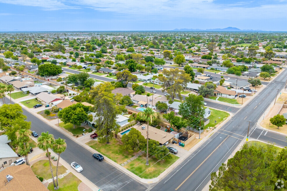 NH_Mesa Patios_524723_041124_P2_LB_V2
