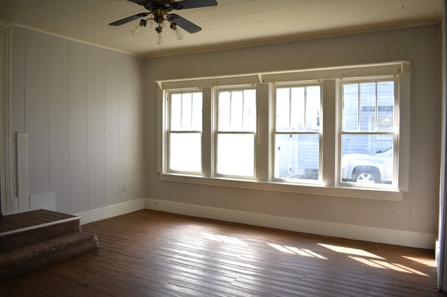 2005 Mclean St, Aliquippa, PA 15001 - photo 4