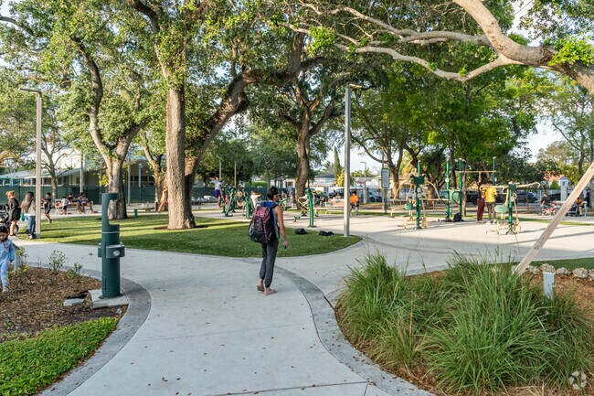 Shenandoah Park is in the heart of Coral Way and full of life in the afternoon.