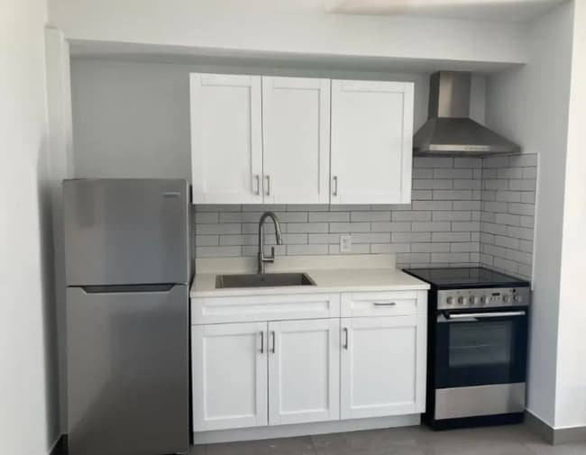 3201 Broadway unit 10, West Palm Beach, FL 33407 - photo 2