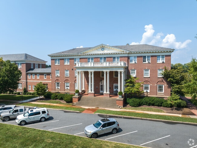 Virginia Episcopal School is a private, college preparatory school in the Peakland area.