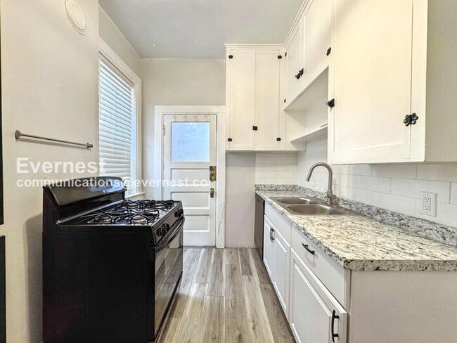 1147 N Marion St unit 1, Denver, CO 80218 - photo 3