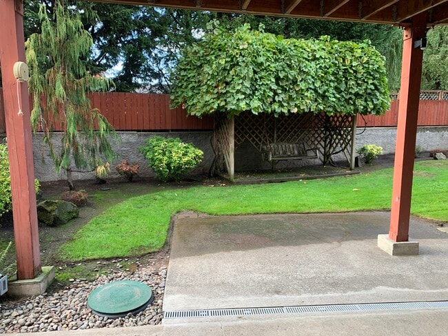 4135 NW Carlton Ct, Portland, OR 97229 - photo 2