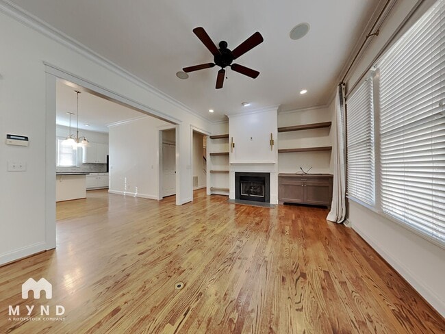 711 E 9th St, Charlotte, NC 28202 - photo 2