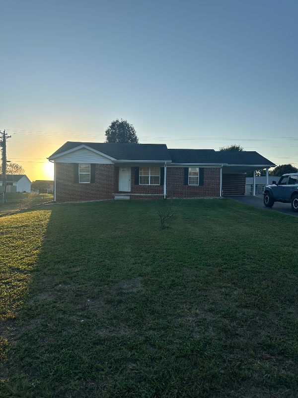 227 Colonial Heights Rd, Glasgow, KY 42141