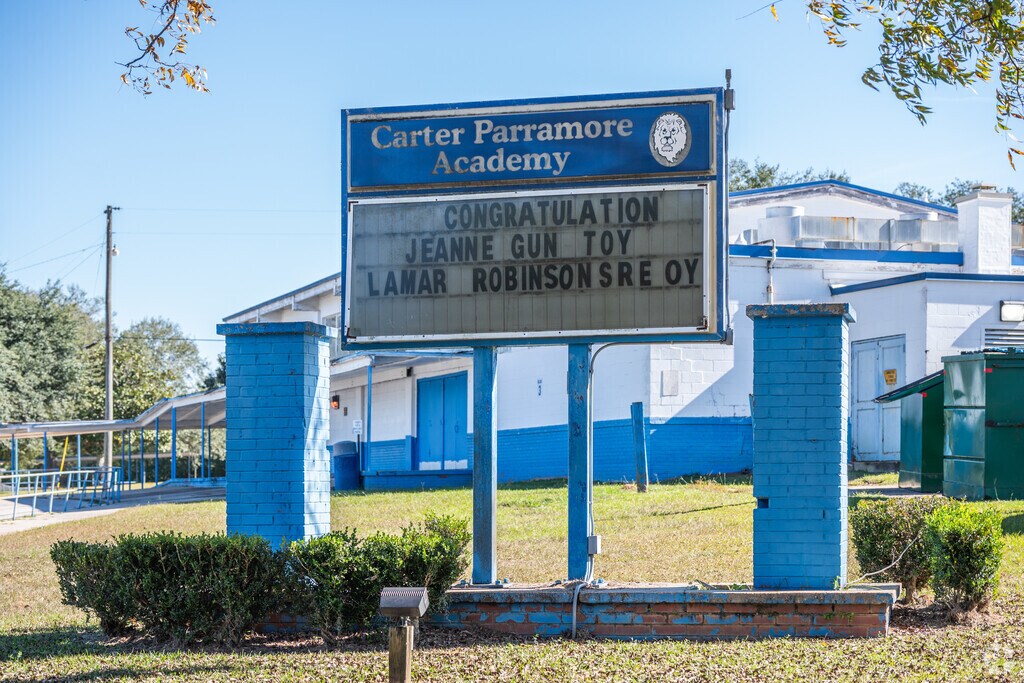Carter Parramore Academy - Signage