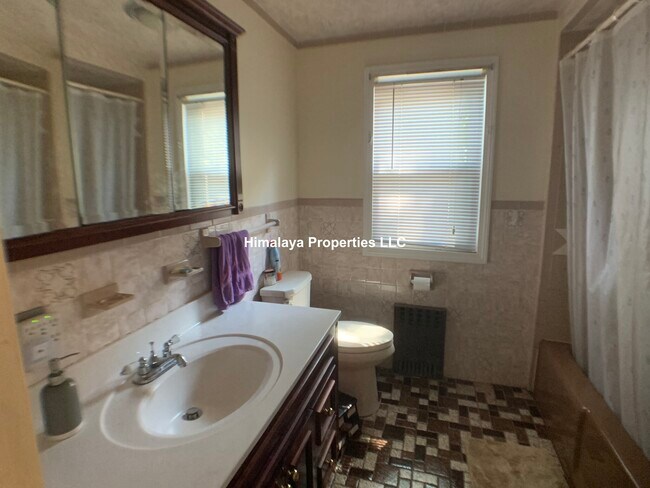 29 Capen St unit 2, Medford, MA 02155 - photo 3