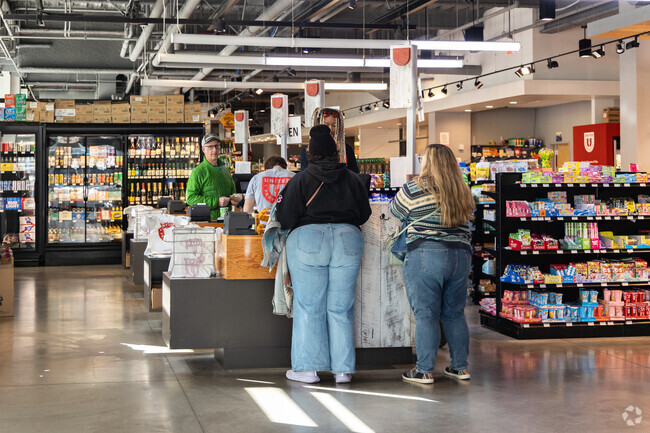 West End's newest grocer, United Provision, offers full selection groceries & int'l foods.