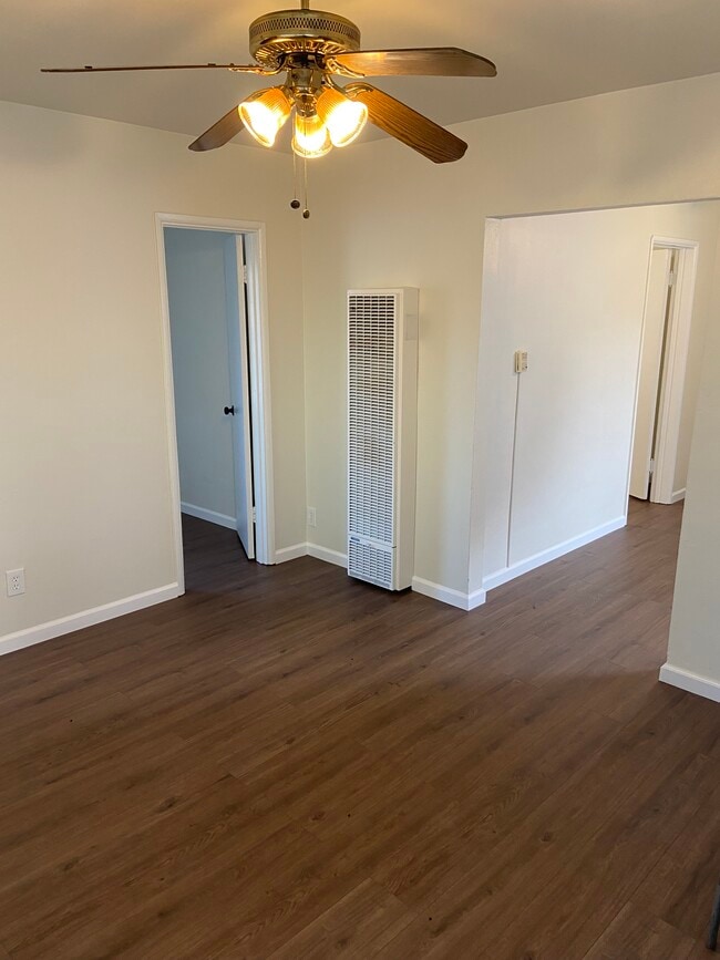 1924 E Poinsettia St unit 1, Long Beach, CA 90805 - photo 5