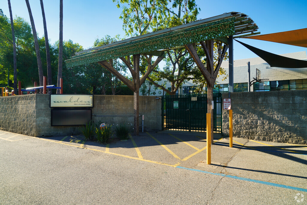 Walden School provides education in the neighborhood of 
Lamanda