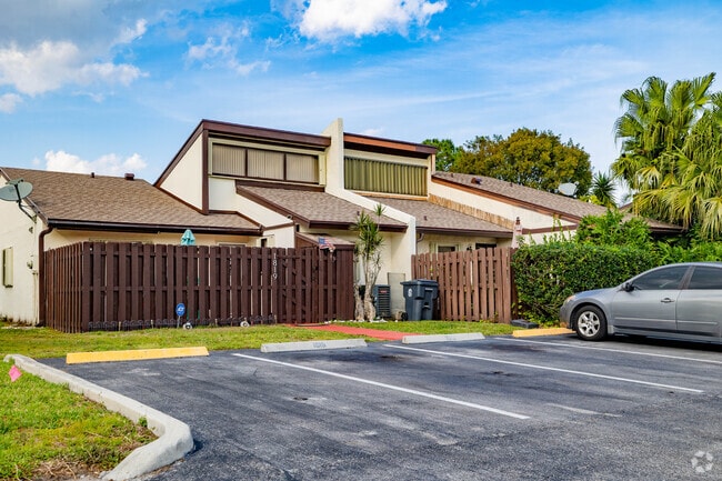 Charming villa homes nestled in the heart of Abbey Park's tranquil neighborhood.