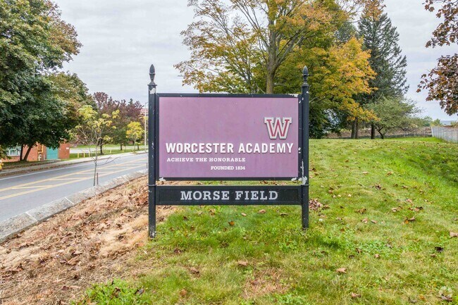Niche gives the private school Worcester Academy an overall rating of A+.