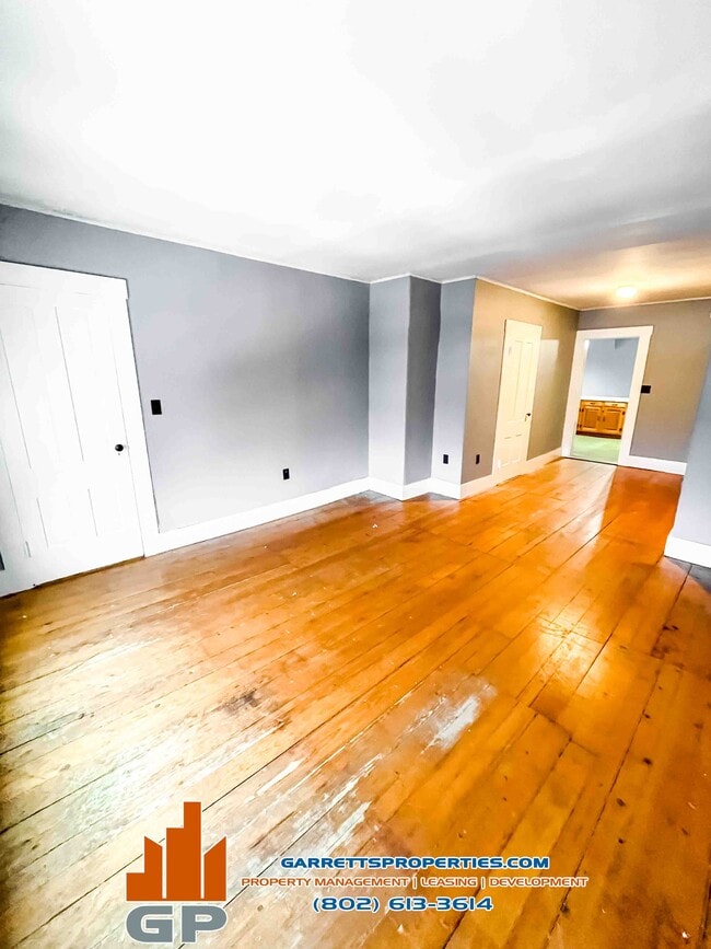 24 Steeple Place unit 4, Saint Johnsbury, VT 05819 - photo 5