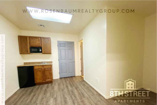 3333 W 8th St unit d d10, Thatcher, AZ 85552 - photo 2