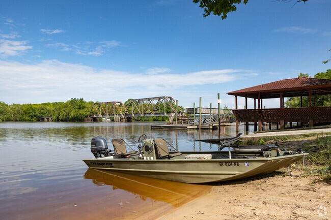 The Altamaha River runs north of Sterling.