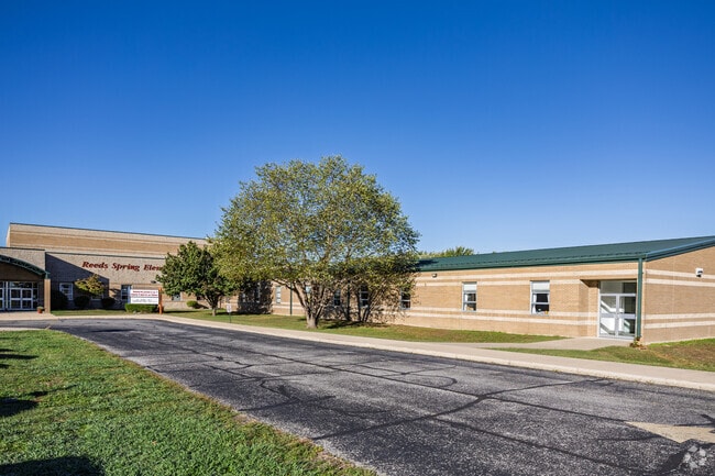 Reeds Spring Elementary students go on to attend Reeds Spring Intermediate School.