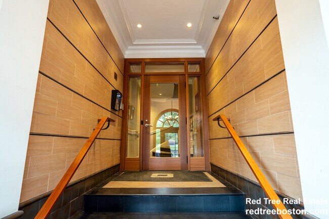 457 Centre St, Newton, MA 02458 - photo 4